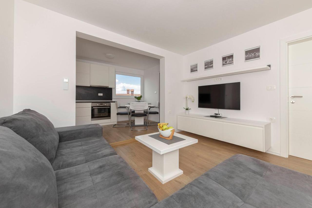 Apartments Era Ankaran Kültér fotó