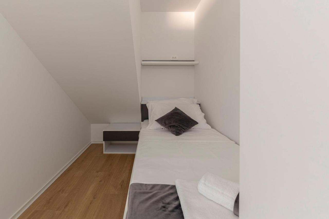 Apartments Era Ankaran Kültér fotó
