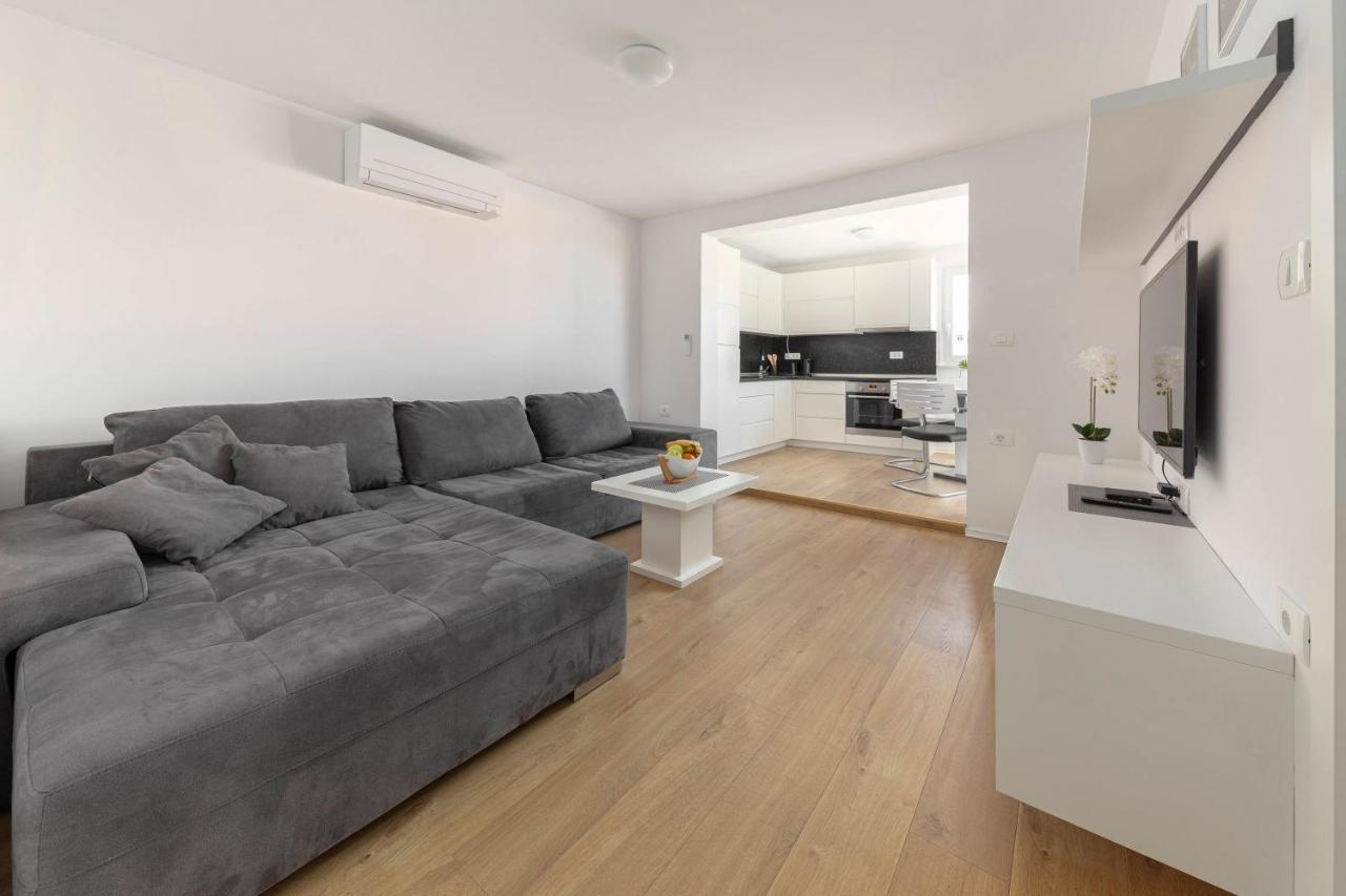 Apartments Era Ankaran Kültér fotó