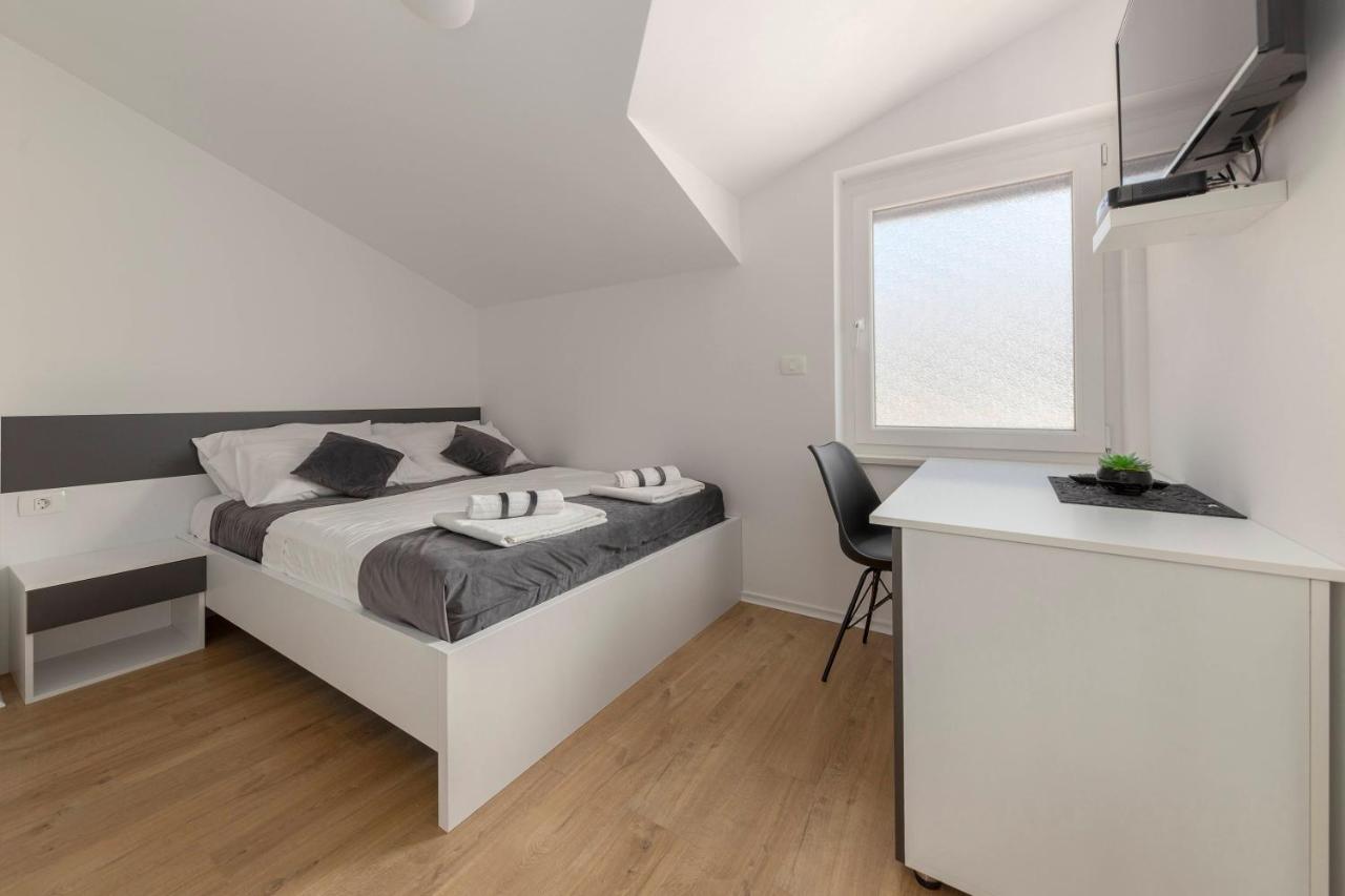 Apartments Era Ankaran Kültér fotó