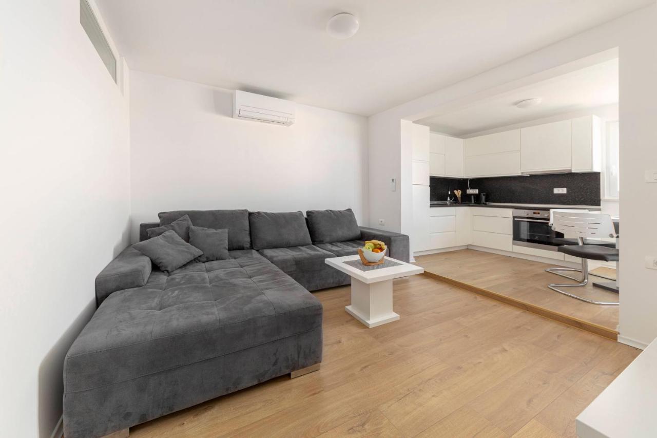 Apartments Era Ankaran Kültér fotó